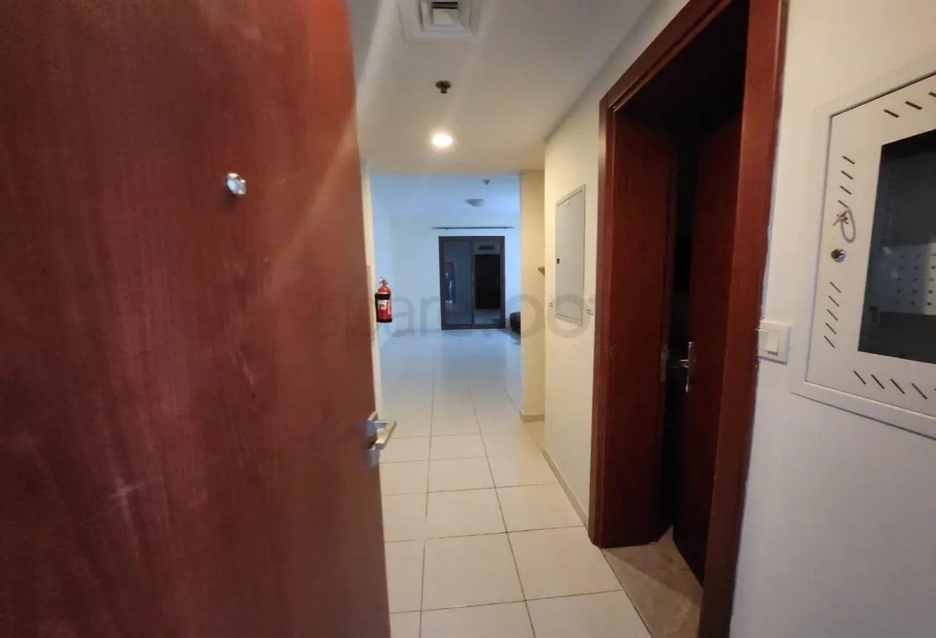 Spacious studio with balcony and community view, photo 6