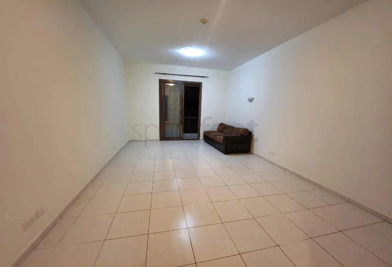 Spacious studio with balcony and community view, photo 11